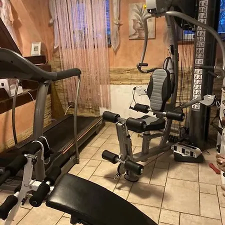 公寓 Galeriewohnung Mit Sauna. Solarium Und Fitnessgeraten 纽伦堡