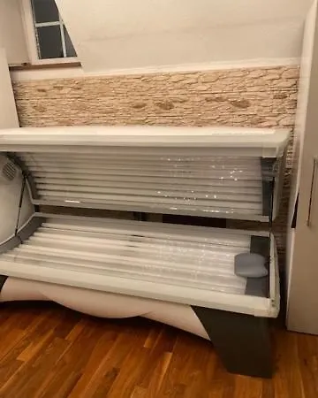 Galeriewohnung Mit Sauna. Solarium Und Fitnessgeraten 公寓 *